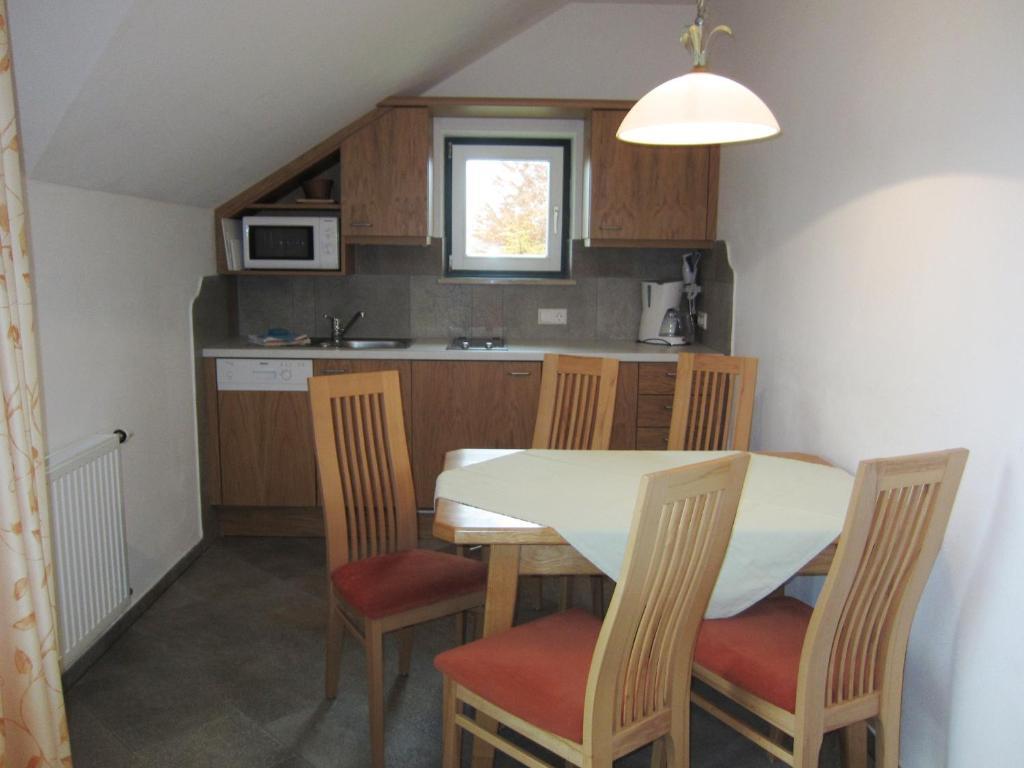 Ferienwohnungen Forellenhof Waldner Gundersheim Ruang foto